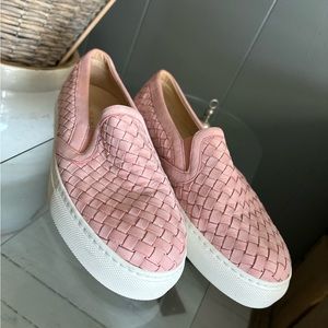 Italian leather boat shoe in blush pink.